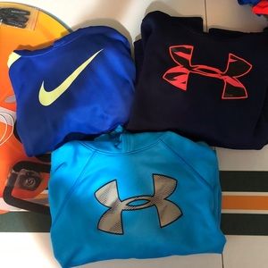 3 hooded sweatshirts